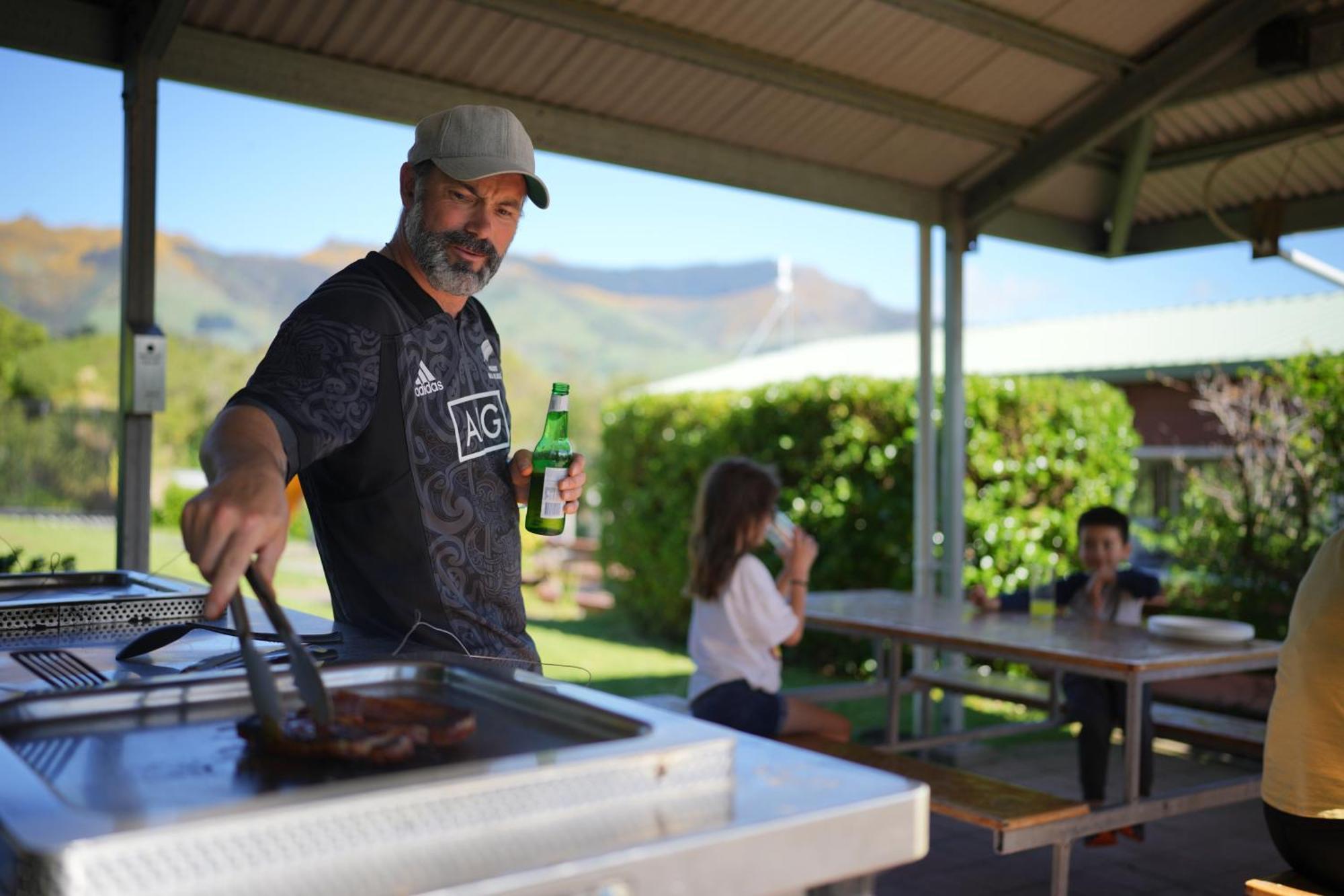 Akaroa Top 10 Holiday Park Екстер'єр фото